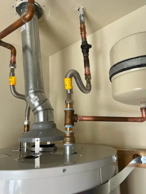 Water heater installation and plumbing repair in Heritage Village